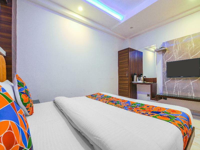 Oyo 15836 Pleasure River Front Resort Tuem 외부 사진